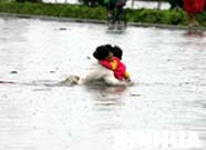 ���� ���ź��ӵĸ�Ů��ˮǰ��