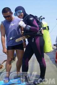 ����Ǳˮ���ļ��ߣ�2��